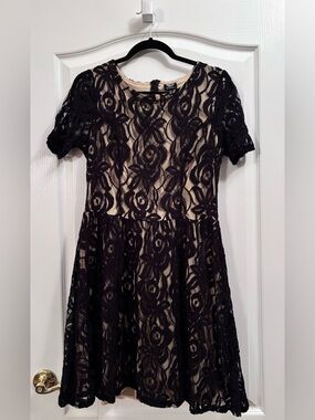 Bobeau Black Lace Overlay Women's Dress with Nude Lining Size M